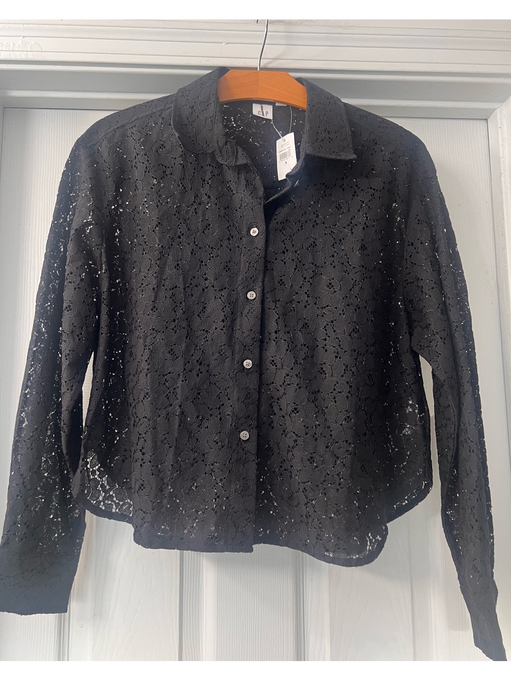 Gap Lightweight Black Lace Button-Up Long Sleeve Top
Sz Small